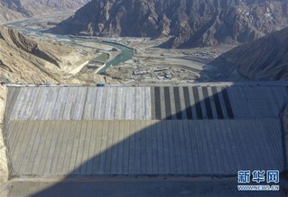 （社会）（6）“新疆三峡”阿尔塔什水利枢纽工程下闸蓄水