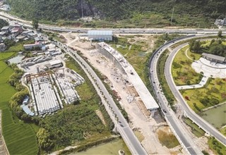 平坝东外环线道路建设稳步推进