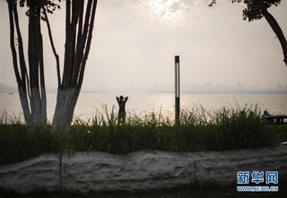 （社会）（3）武汉东湖：夕阳无限好
