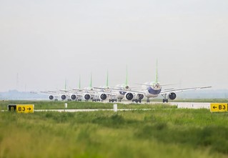 2022年7月18日在陕西省蒲城县拍摄的C919大型客机的六架试飞机。新华社记者 丁汀摄