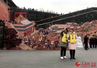 故宫博物院通过精心布展，让传统的节庆文化鲜活起来。人民网 董兆瑞摄