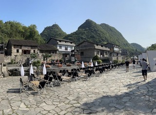 4、流连忘返的游客。.jpg