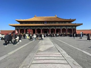 3月18日，海登·约翰逊拍下的故宫太和殿前一景。（受访者供图）