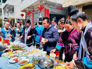 龙额镇以“油茶”为墨 描绘乡村“幸福色”。