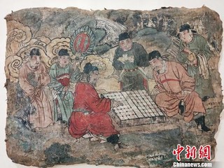 元代壁画《对弈图》 杨佩佩 摄