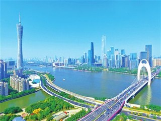 广州珠江两岸的广州塔和珠江新城cbd.