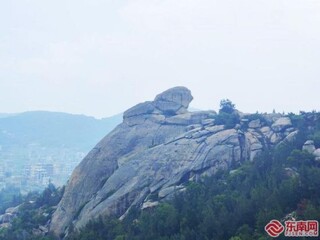 奇石遍布（本网记者 张凯娟 摄）