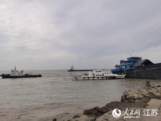 海事部门展开救援。人民网记者 王继亮摄