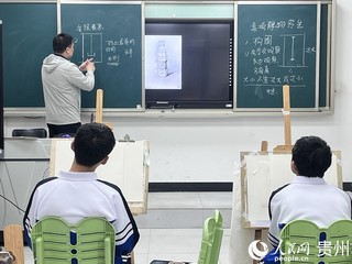 “无声”素描课堂。人民网 陈洁泉摄.jpg