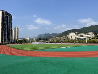 3、仁怀五中新校区足球场。