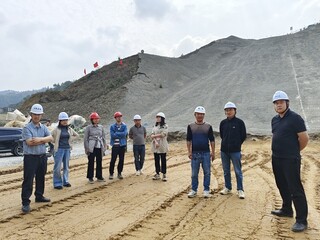 桐梓县水务局到小水水库开展隐患排查  陈娟摄.jpg