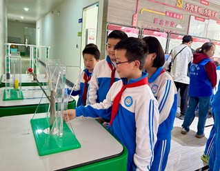 中国流动科技馆贵州巡展平坝站正式启动。