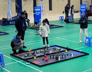 福州市举行机器人任务赛。主办方供图