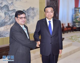 （时政）李克强会见尼泊尔新任总理特使