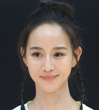 明星也卖萌!这些年梳过双马尾的她们都变年轻了