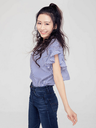 杨安琪领衔甜宠剧《医妃难囚 网友表白"最甜小花"