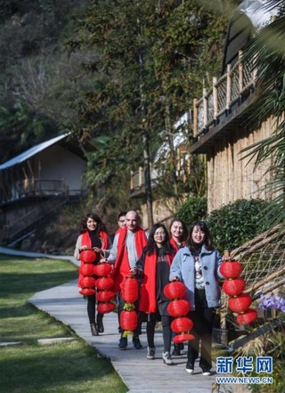 （新春走基层）（6）外国友人乡村民宿“过大年”