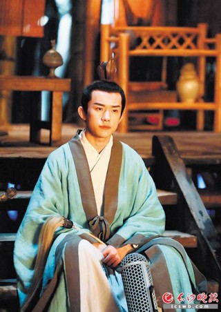 　　易烊千玺获得金鹰奖双重提名，他主演的网剧《长安十二时辰》也斩获多项提名。图为该剧剧照。                                                        资料图片