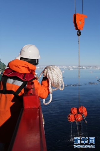 （“雪龙”探南极·图文互动）（5）“雪龙2”号首次回收和布放南极考察潜标