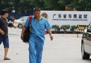 儿子消失17年现监狱绝症父亲见最后一面