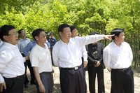习近平:树立"绿水青山就是金山银山"的强烈意识论述