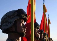 网友热议沙场阅兵:大国展英姿 宵小谁敢犯?