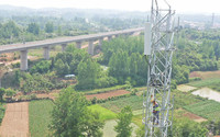 郑渝高铁沿线的中国电〓信5G网络全面启用。