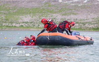 7月29日，甘肃省森林消防总队平凉支队组织消防救援人员开展活饵救援技能比武。