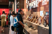 "双节"期间，广州各区文化馆开展精品展览10余场，生动呈现广州群众文化事业繁荣发展的丰硕成果。广州市文化广电旅游局供图
