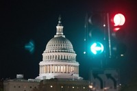 这是4月23日在美国首都华盛顿拍摄的美国国会大厦。新华社记者刘杰摄