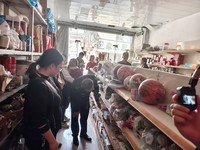 图为：检查冯三镇文具店.jpg