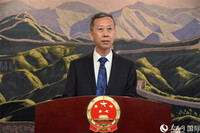 中国驻瑞典大使崔爱民在招待会上致辞。人民网记者 殷淼摄