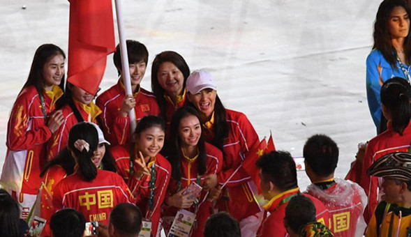 里约奥运会闭幕式 丁宁担任中国代表团旗手