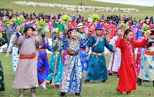鄂温克族自治旗成立60周年庆祝大会举行