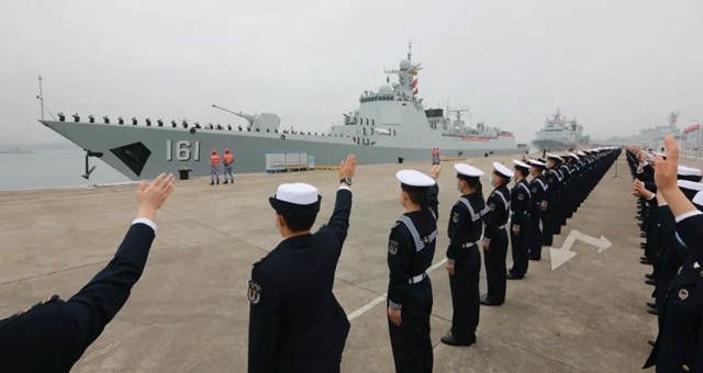 中国海军第40批护航编队起航奔赴亚丁湾