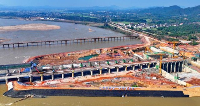 江西抚州：建设水利枢纽 守护抚河安澜