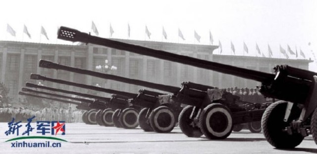 1954至1959阅兵：国产武器井喷